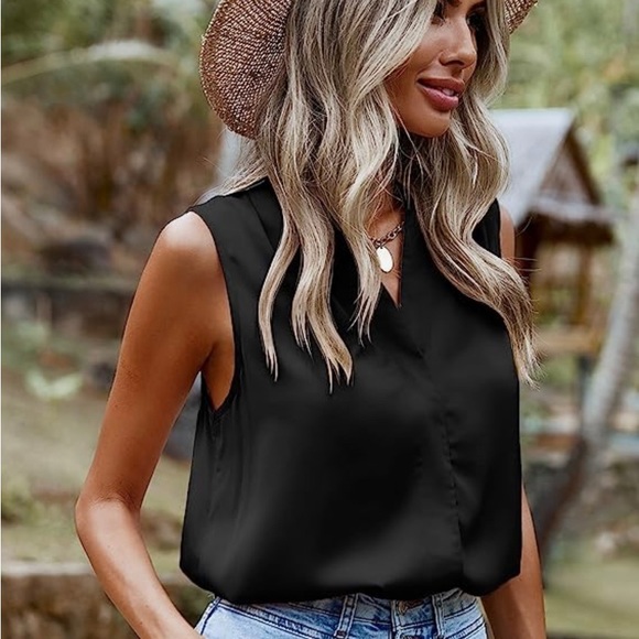 NWT BLACK Blouse Tank. Large - Picture 2 of 4